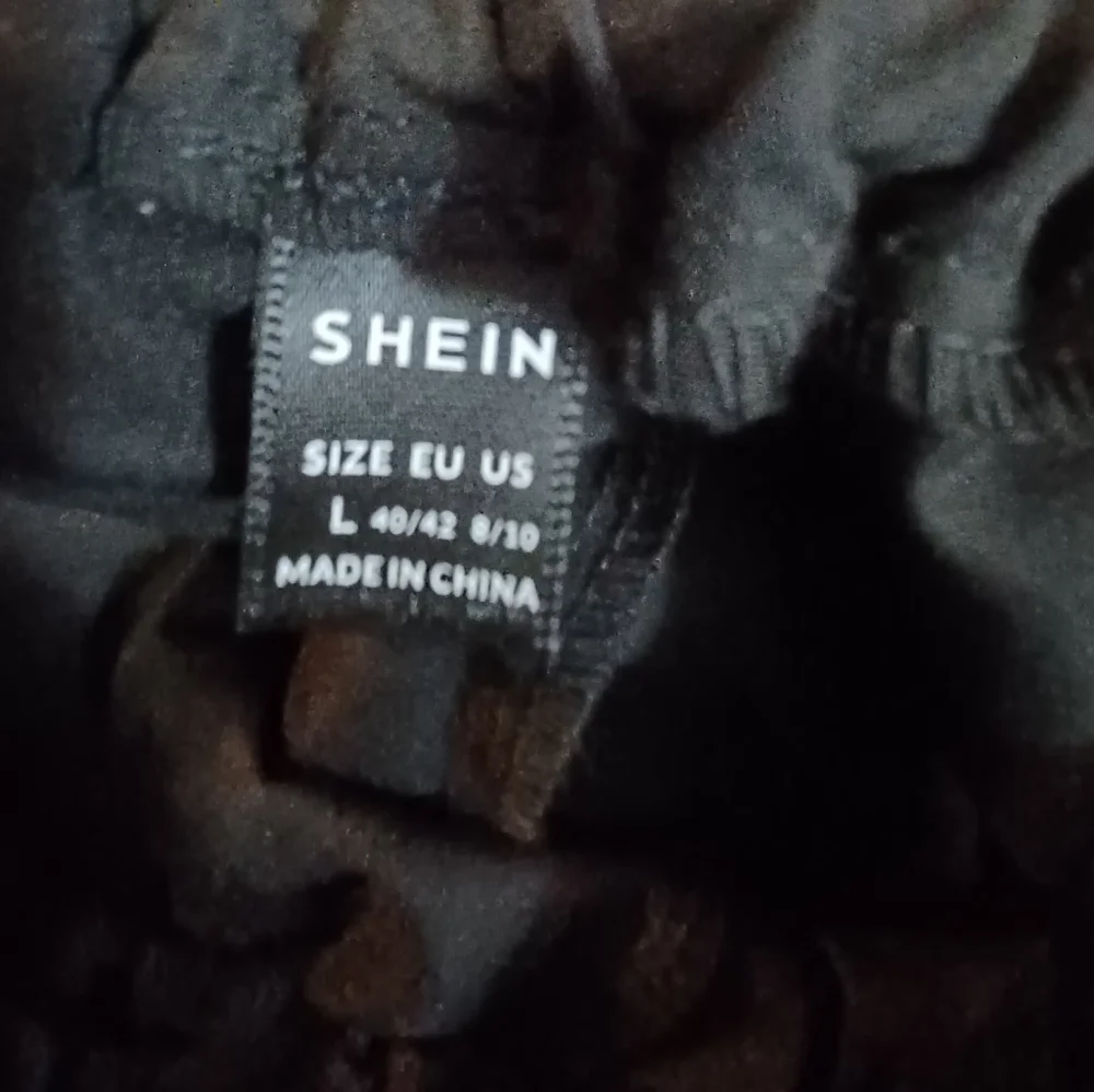 NWOT high waisted cargo pants size 10 - Picture 8 of 8